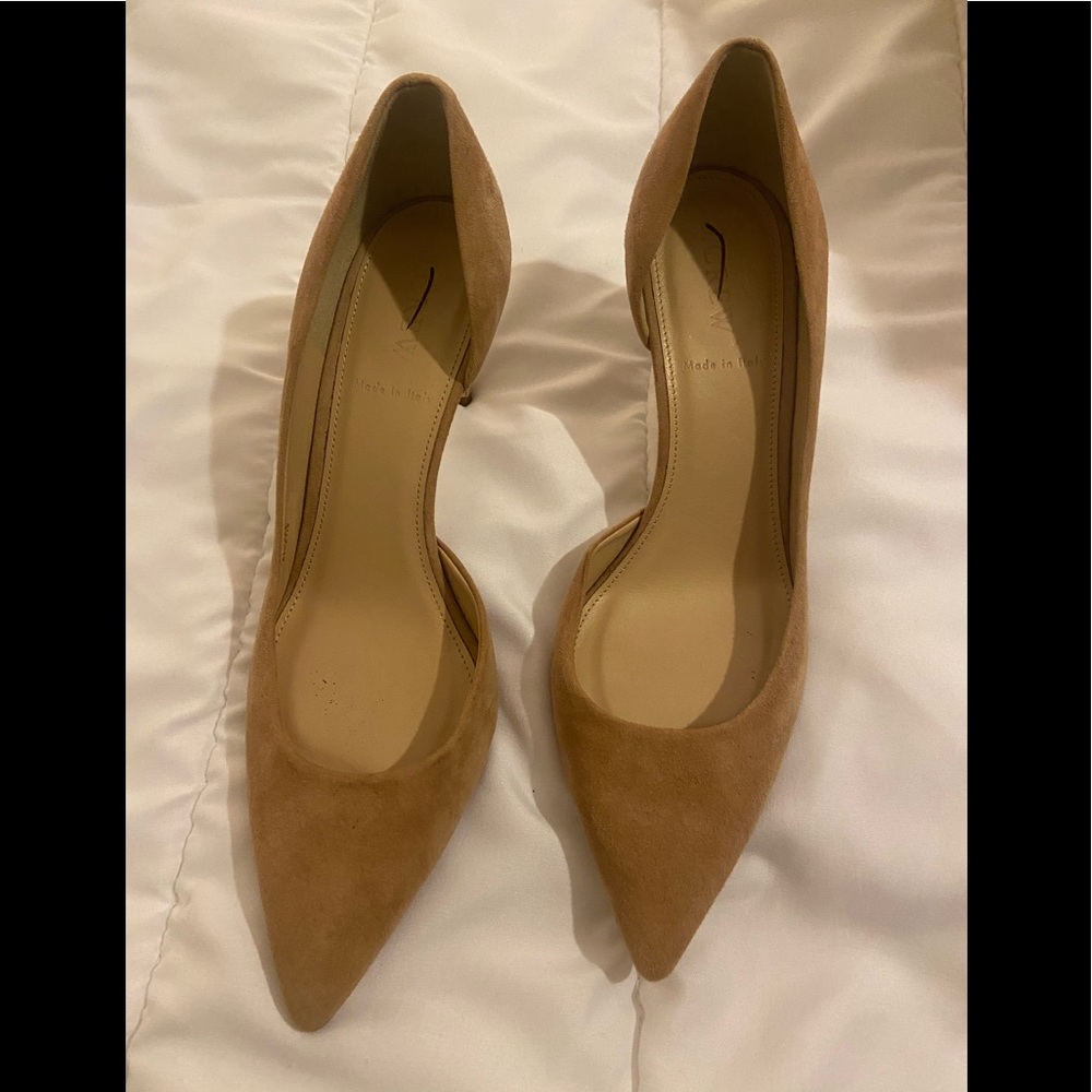 J Crew womens suede tan closed toe pumps. Never worn. Size 7.5
